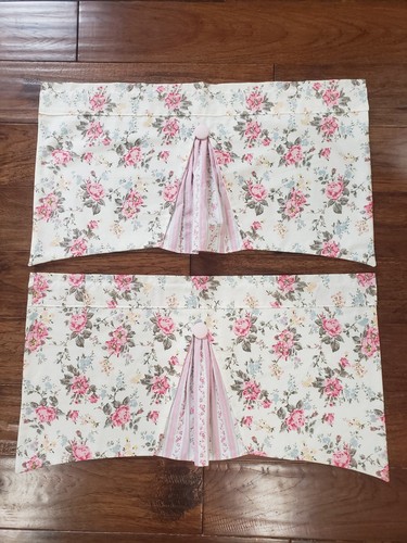 Vtg pink floral pleated - pleated, button